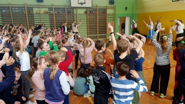 b_1024_768_0_00_images_2022_2023_Wydarzenia_ZBRUCZ_338370095_3320974318164681_6035520200351706114_n